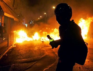 Μόσχα για επεισόδια Πολυτεχνείου: «Εισαγόμενη η αναρχία στην Ελλάδα» - Βλέπουν «ξένο δάκτυλο» στα επεισόδια